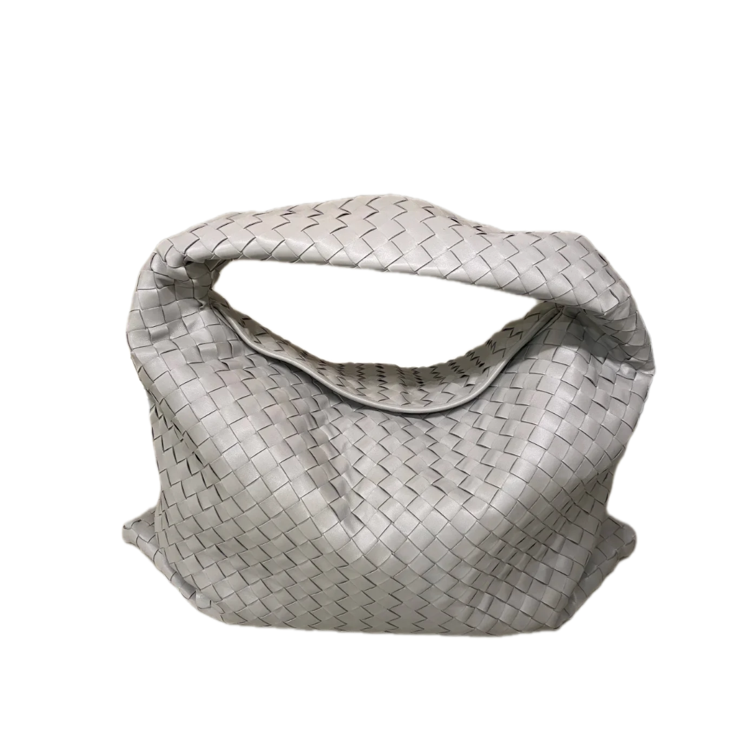 VT - SIXTY Light Gray Woven Light Luxury Fashion Woven Handheld Bag