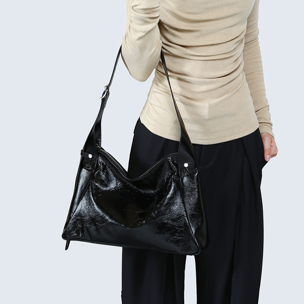Top-layer Oil-waxed Cowhide Medium Horizontal Square Shoulder Bag