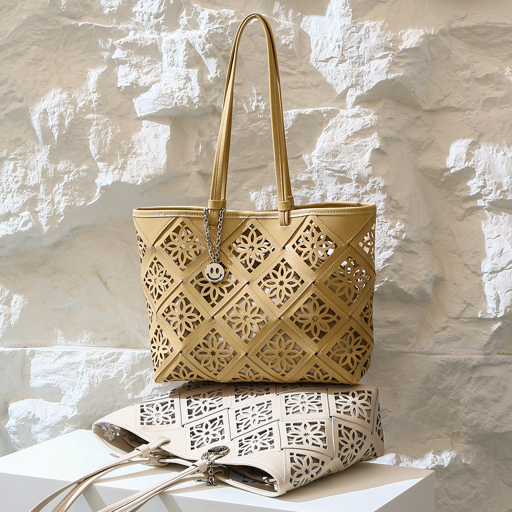 Perforated Second-layer Cowhide Magnetic Clasp Medium Tote Bag