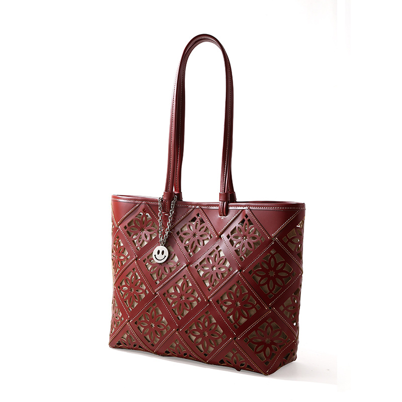 Perforated Second-layer Cowhide Magnetic Clasp Medium Tote Bag
