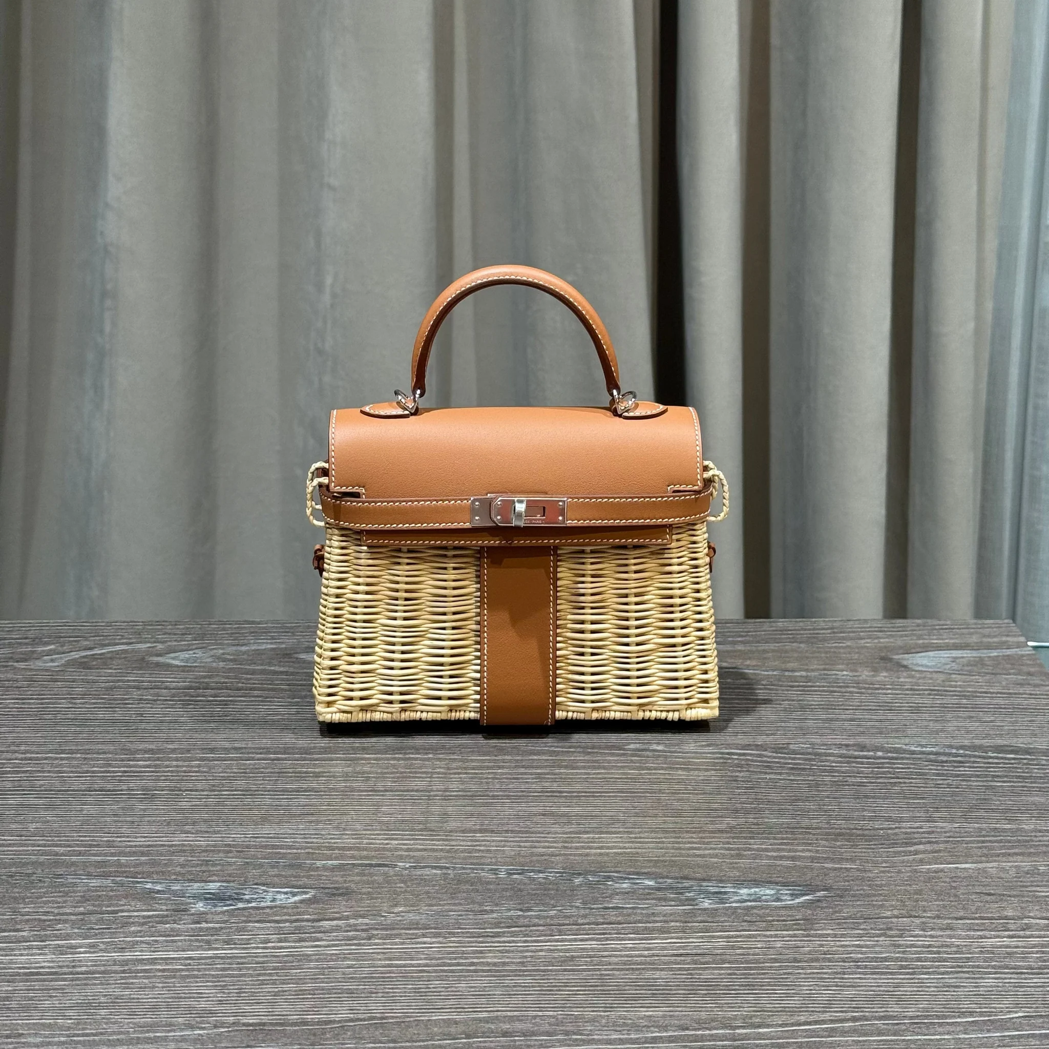 VT - SIXTY Bag with Golden Swift Leather and Hand - Woven Wicker Combination