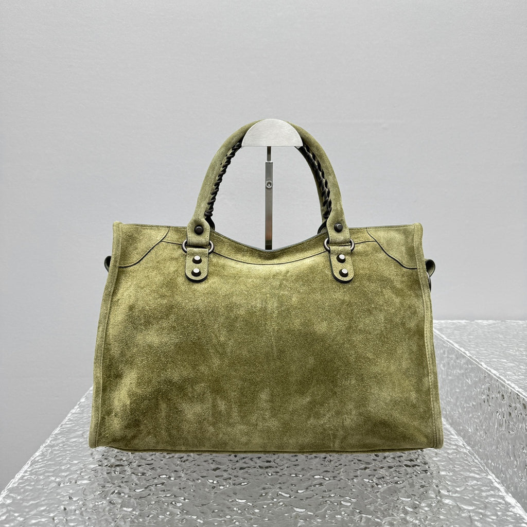 VT - SIXTY Olive Green Light Luxury Fashion Handheld Bag  (can be crossbody)