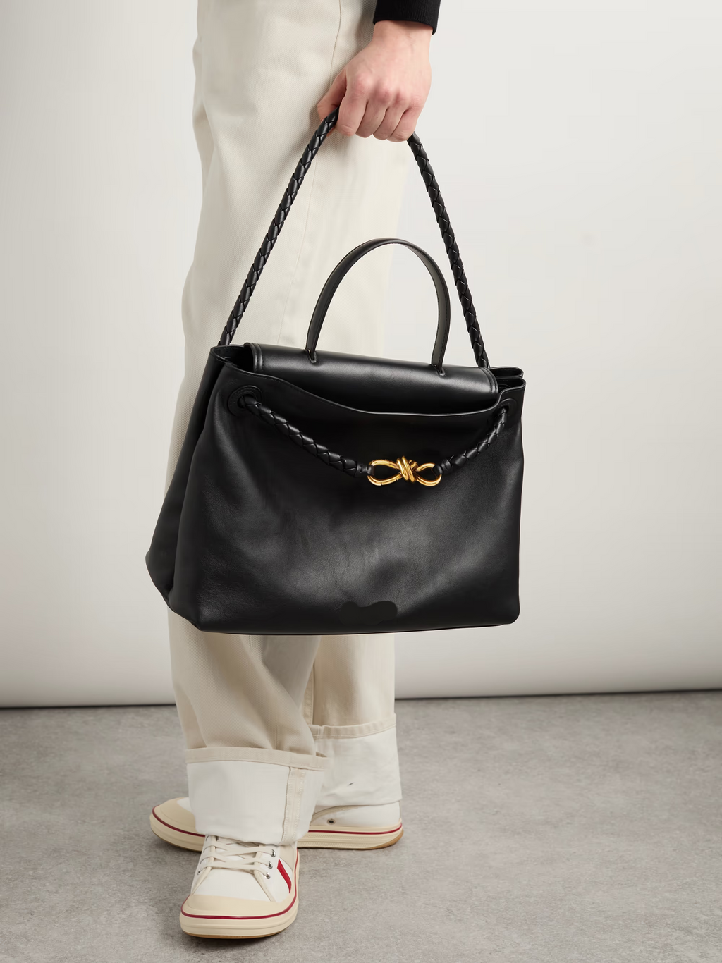 VT - SIXTY Top Handle Bag
