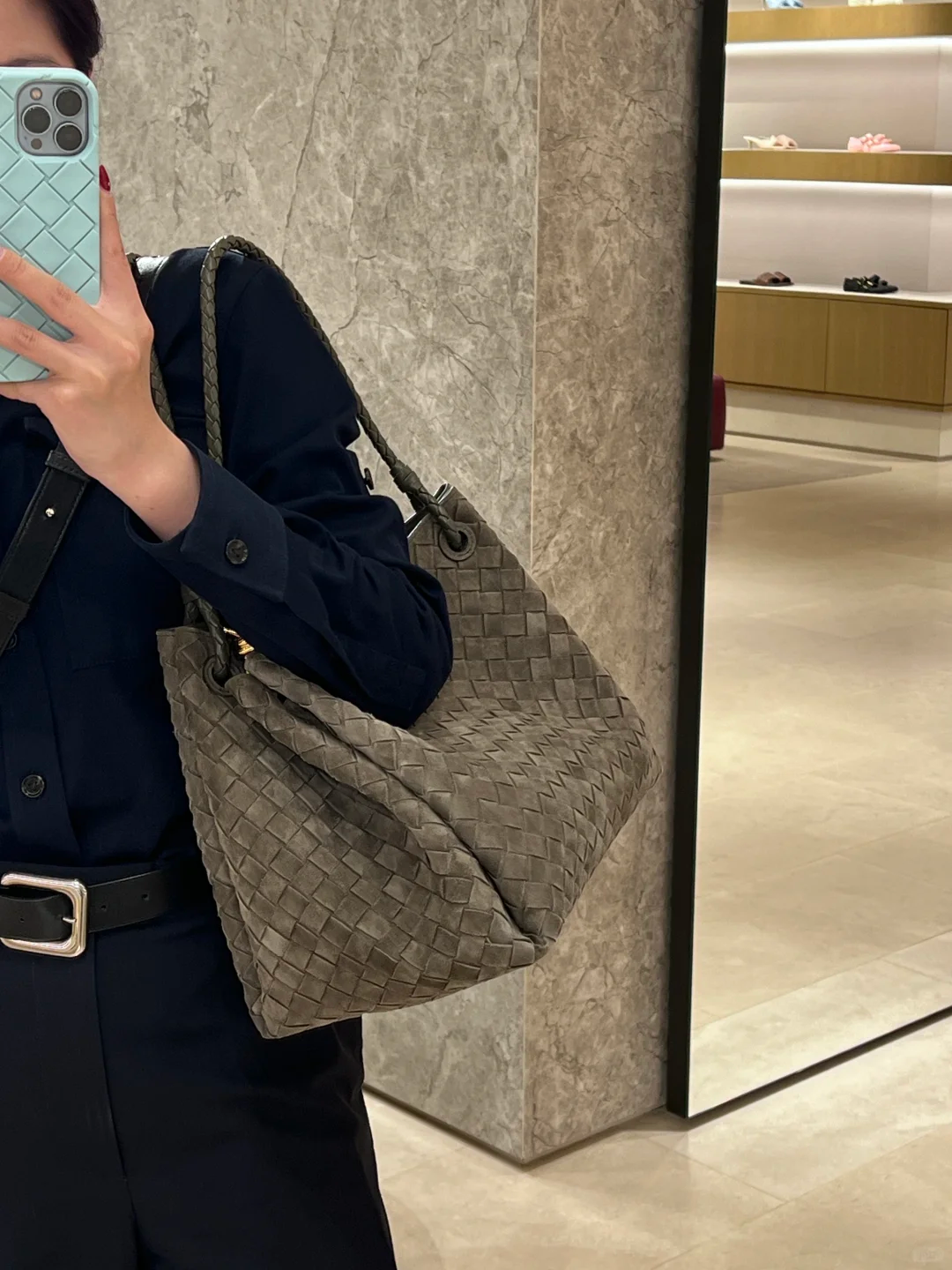 VT - SIXTY Gray Woven Light Luxury Fashion Woven Shoulder Bag