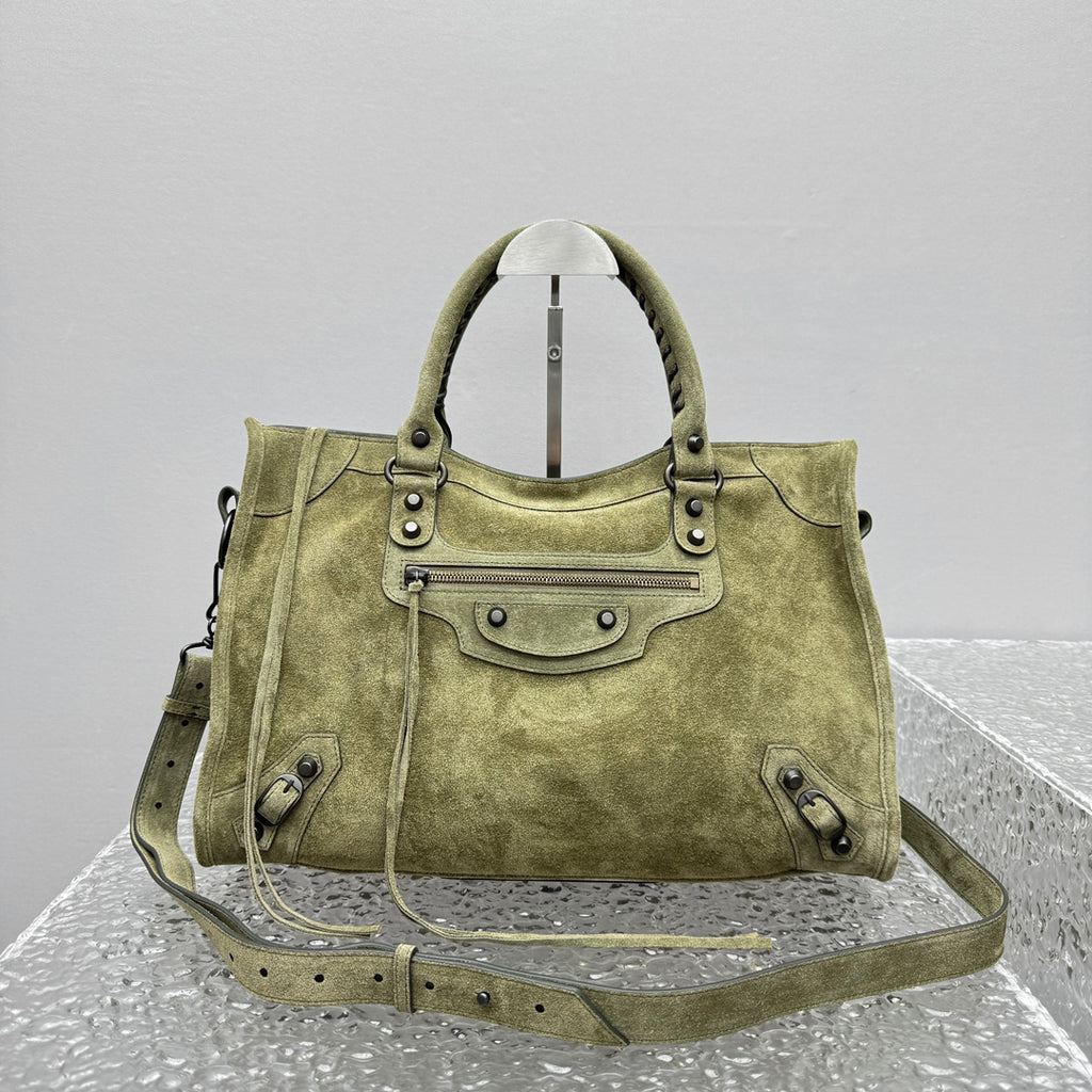 VT - SIXTY Olive Green Light Luxury Fashion Handheld Bag  (can be crossbody)