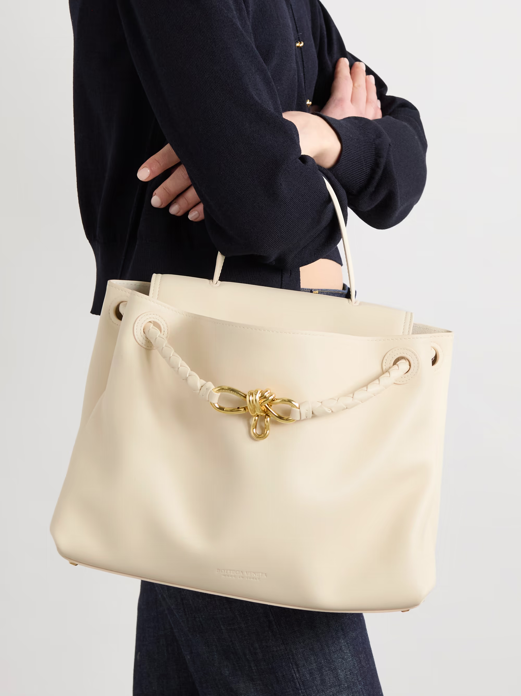VT - SIXTY Top Handle Bag