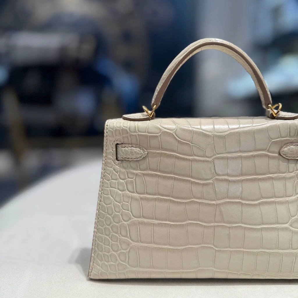 VT - SIXTY Beige Crocodile - Patterned Handheld Bag