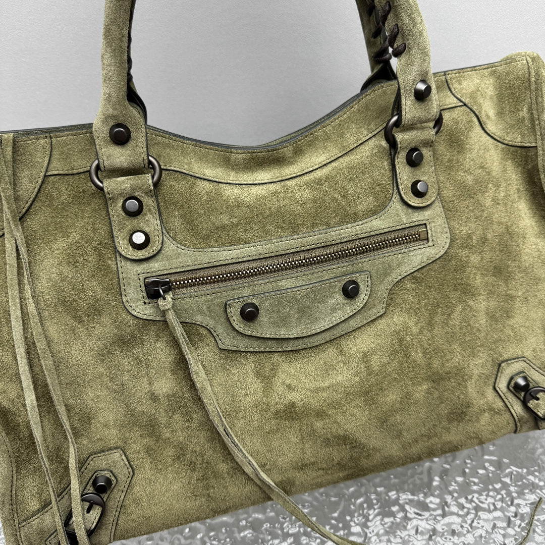 VT - SIXTY Olive Green Light Luxury Fashion Handheld Bag  (can be crossbody)