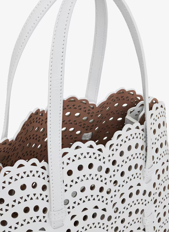 VT - SIXTY White Hollow - out Light Luxury Fashion Handheld Bag