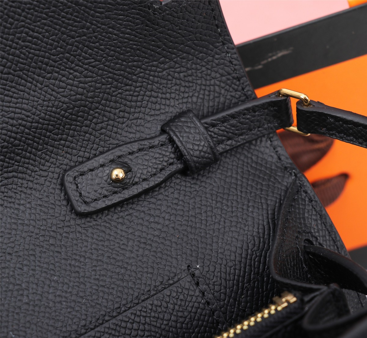 VT - SIXTY Black Gold - Buckle Light Luxury Fashion Lock Square Bag