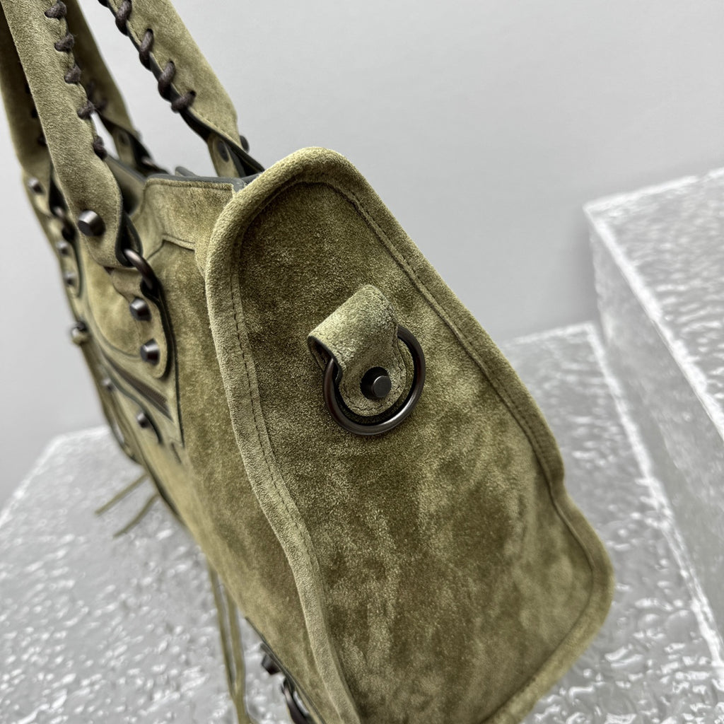 VT - SIXTY Olive Green Light Luxury Fashion Handheld Bag  (can be crossbody)