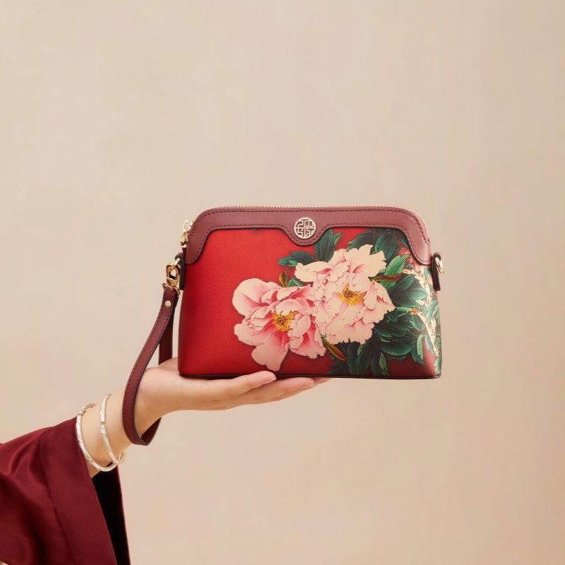 Mulberry Silk Handcrafted Flower Clutch Bag Women Wallet Eveing Purse