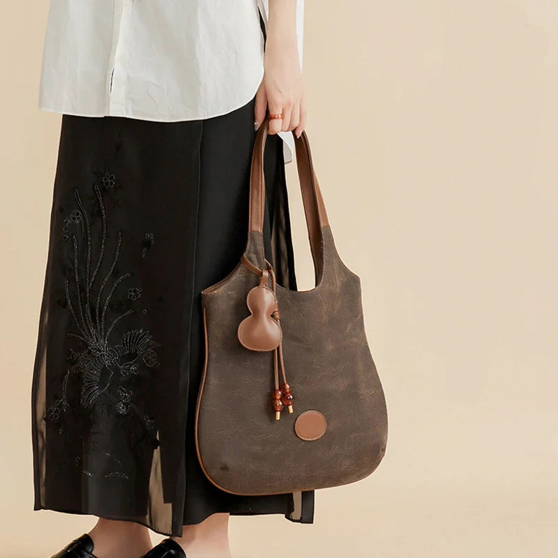 Xiangyunsha Tussah Silk Tote – Versatile Shoulder Bag with Timeless Appeal