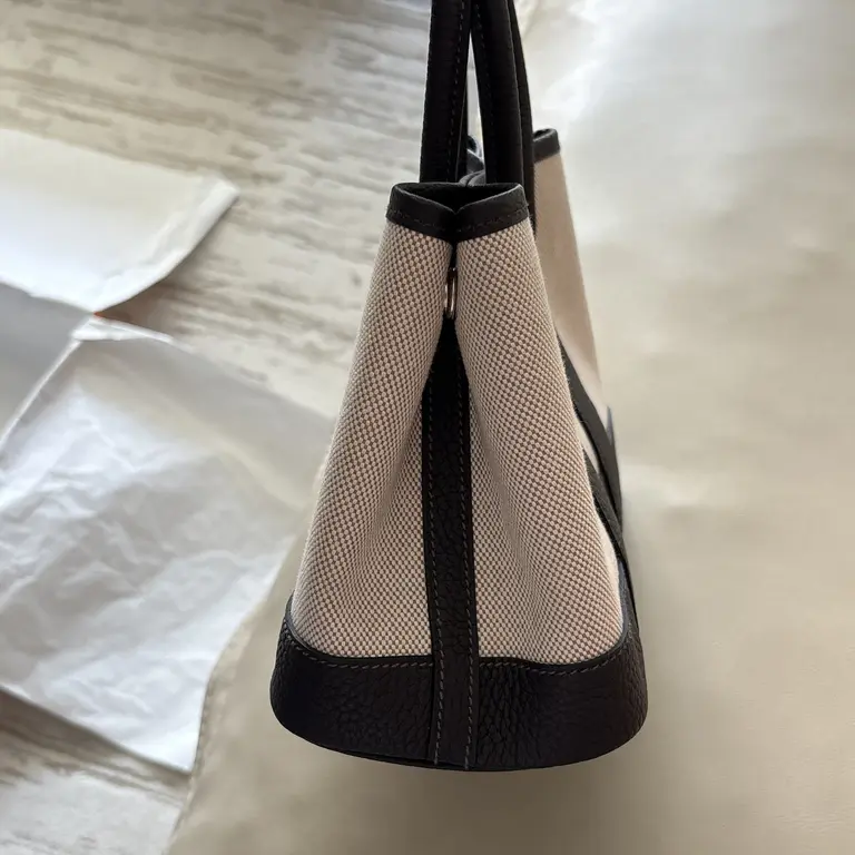 VT - SIXTY Beige and Black Light Luxury Fashion Handheld Bag
