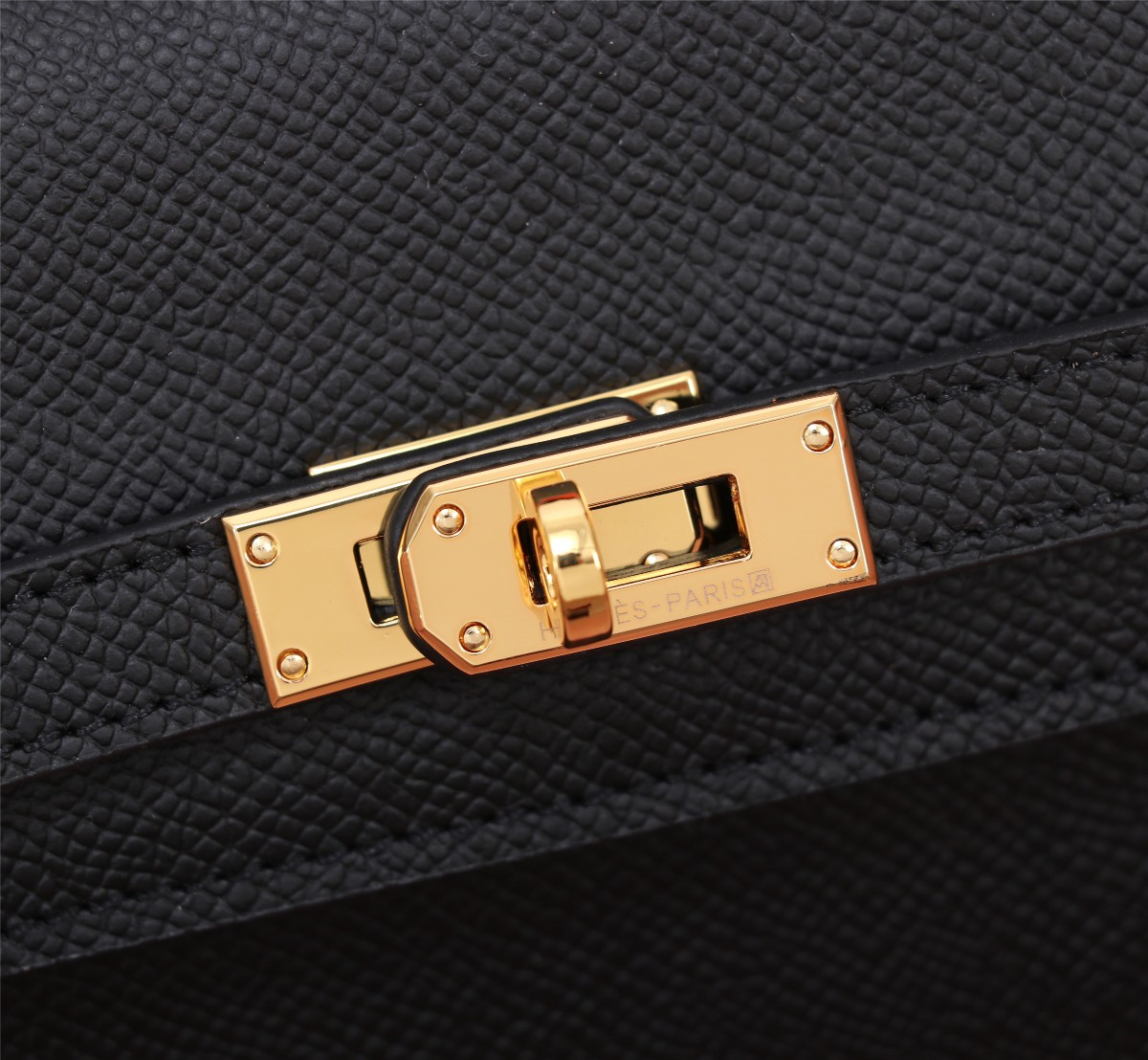VT - SIXTY Black Gold - Buckle Light Luxury Fashion Lock Square Bag