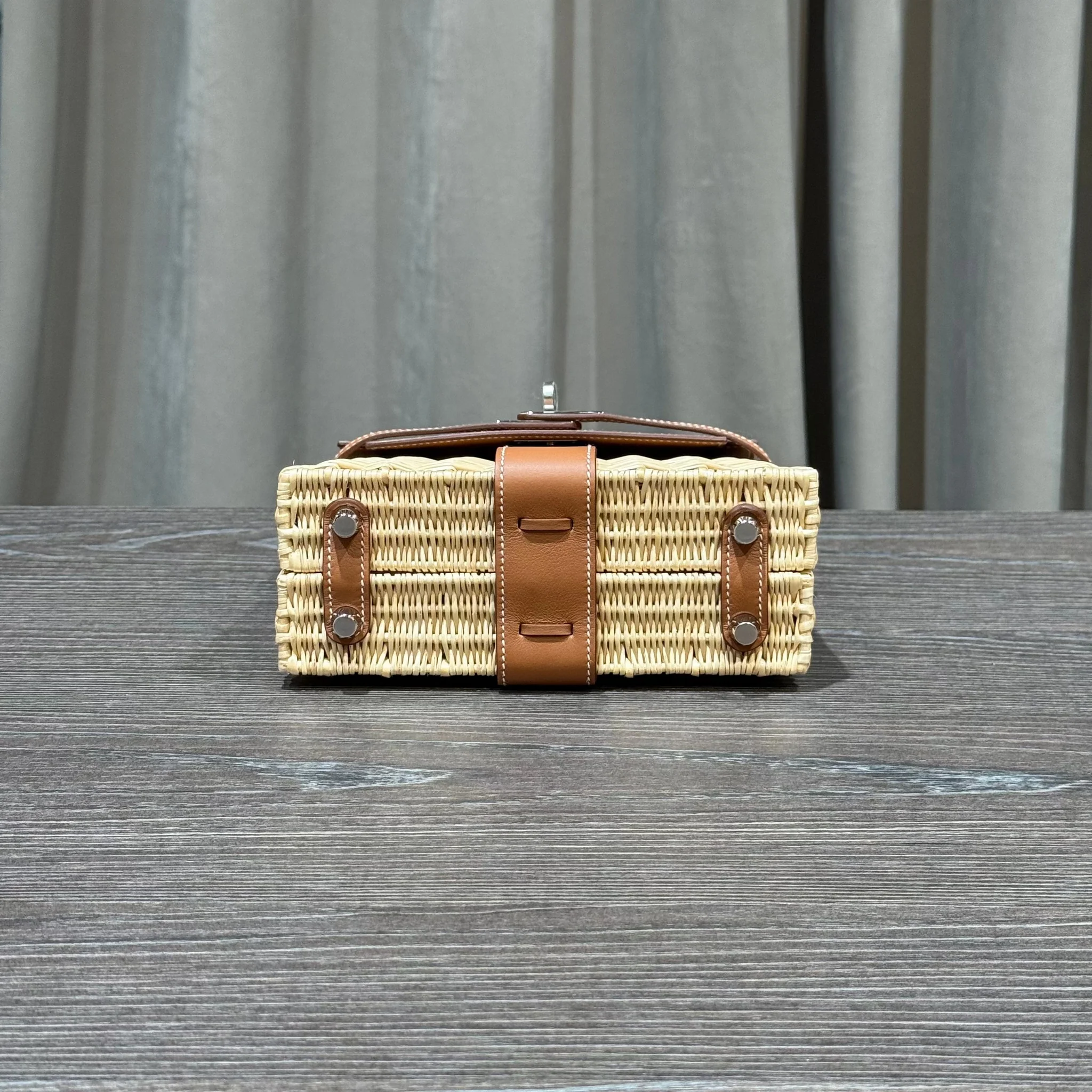 VT - SIXTY Bag with Golden Swift Leather and Hand - Woven Wicker Combination