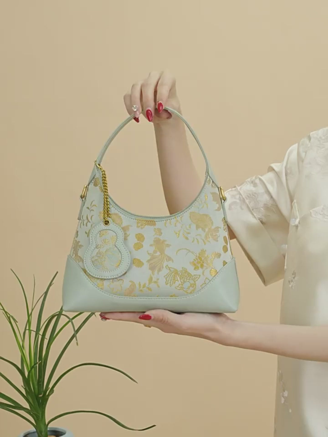 Goldfish Seaweed Knit Pattern Song Brocade Tote Bag